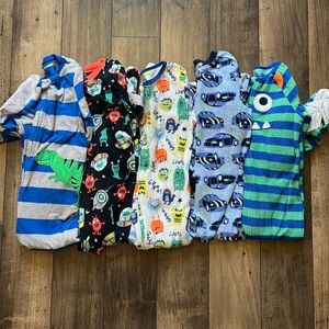 Carters 5T footed fleece zip up pajamas - 5 total